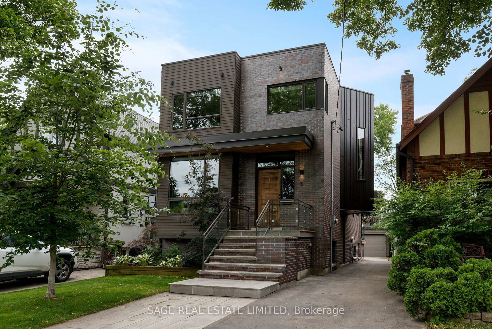 5-bermuda-avenue-etobicoke-ontario-w12258462