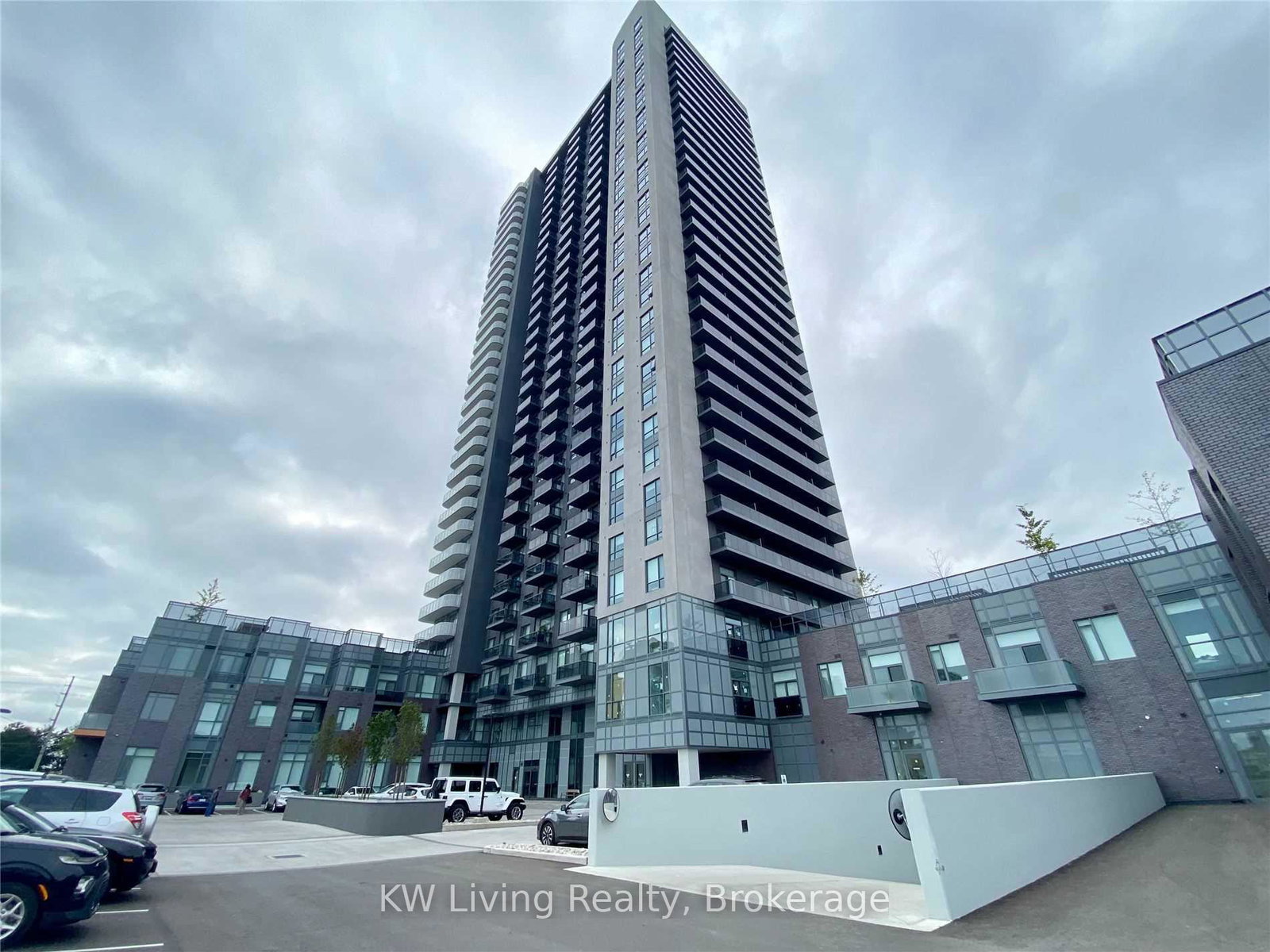8-nahani-way-mississauga-ontario-w12258715