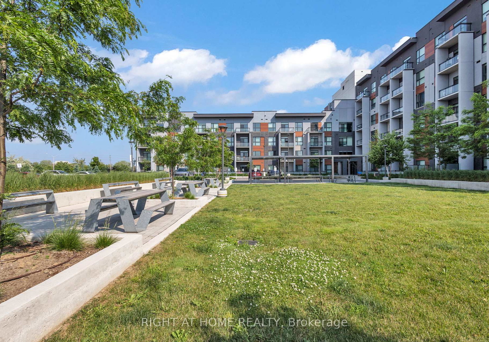 95-dundas-street-w-oakville-ontario-w12258846