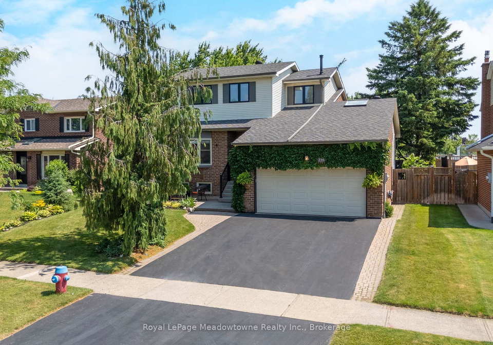 738-robertson-crescent-milton-ontario-w12258848
