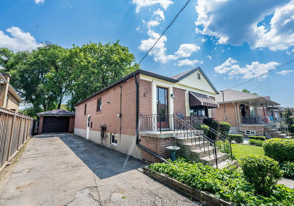 59-stock-avenue-etobicoke-ontario-w12258912