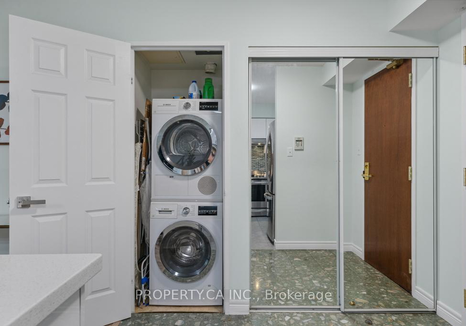 156-enfield-place-mississauga-ontario-w12258936