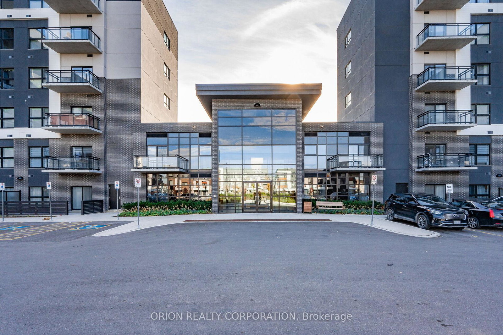 102-grovewood-common-circle-oakville-ontario-w12259033
