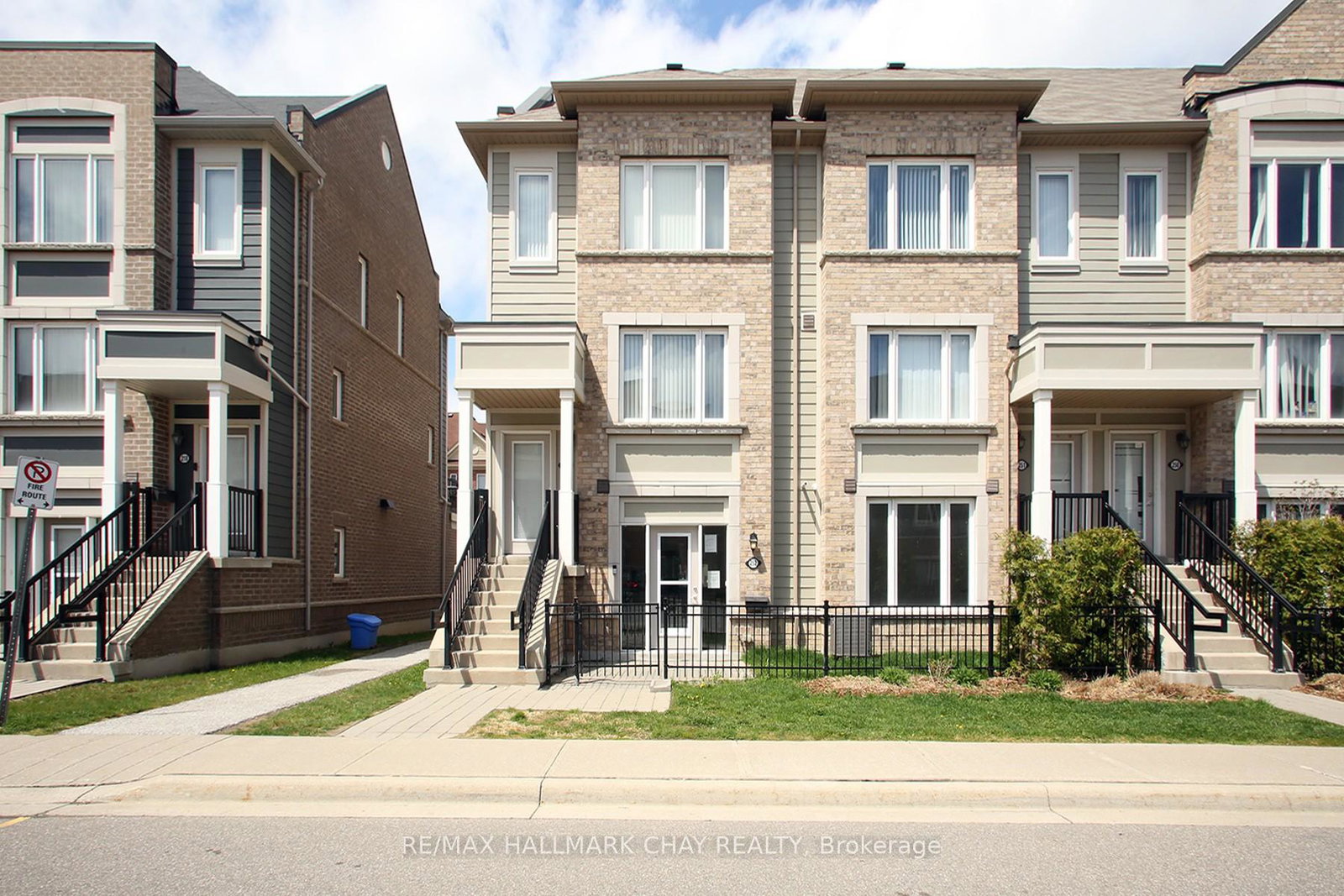 250-sunny-meadow-boulevard-brampton-ontario-w12259114