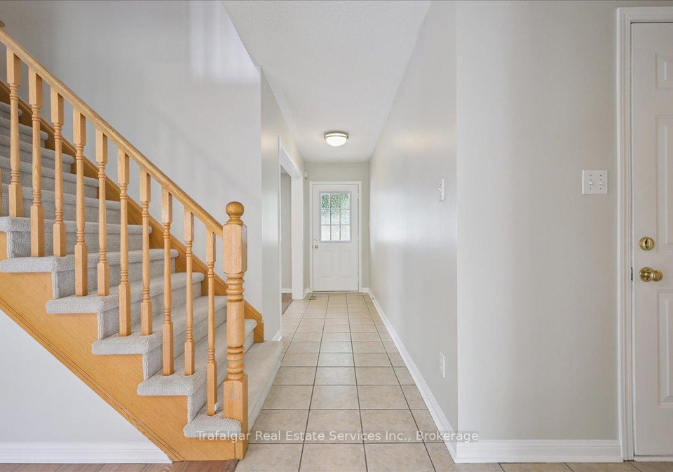 2318-dunforest-crescent-oakville-ontario-w12259243