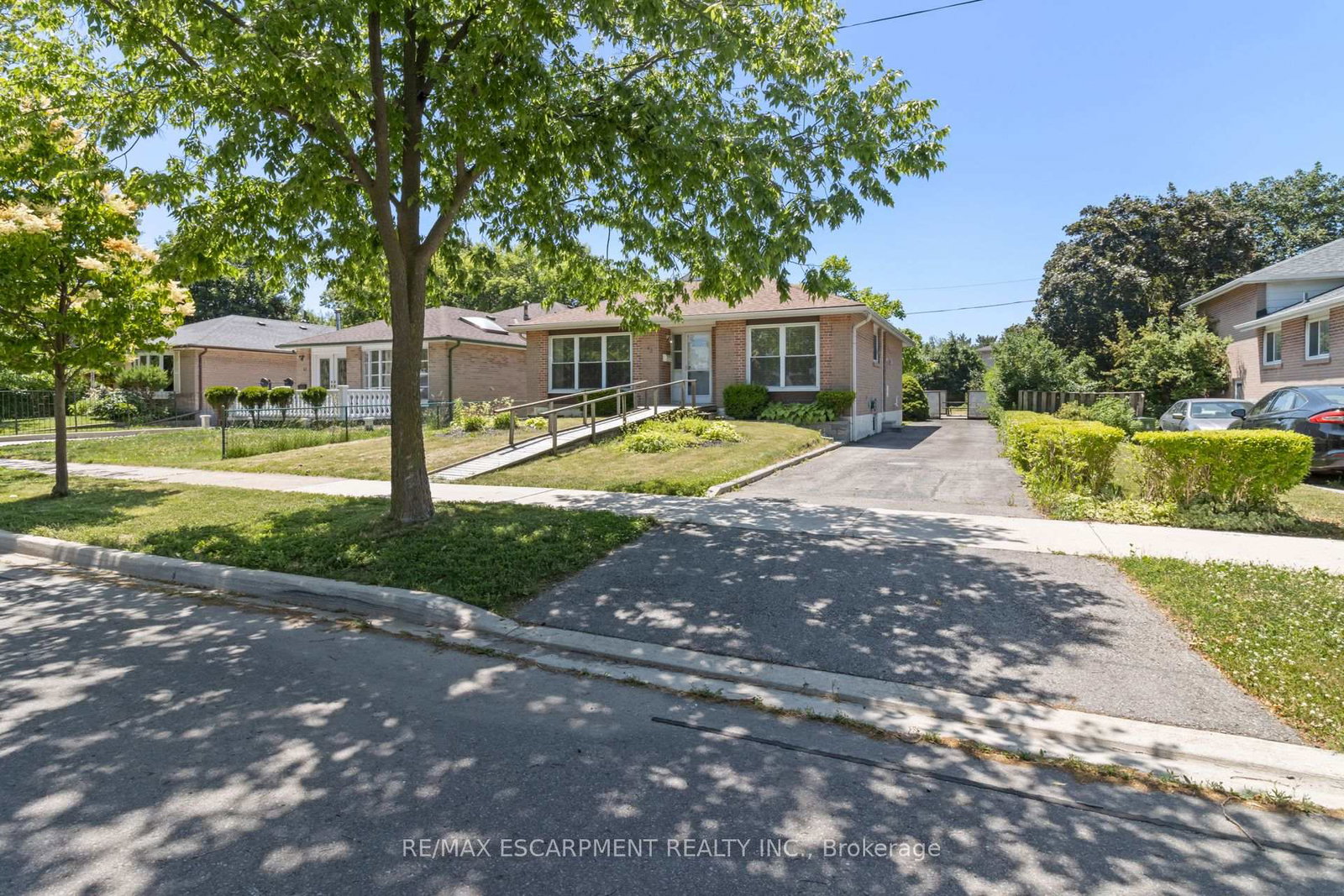 43-murchison-crescent-etobicoke-ontario-w12259342