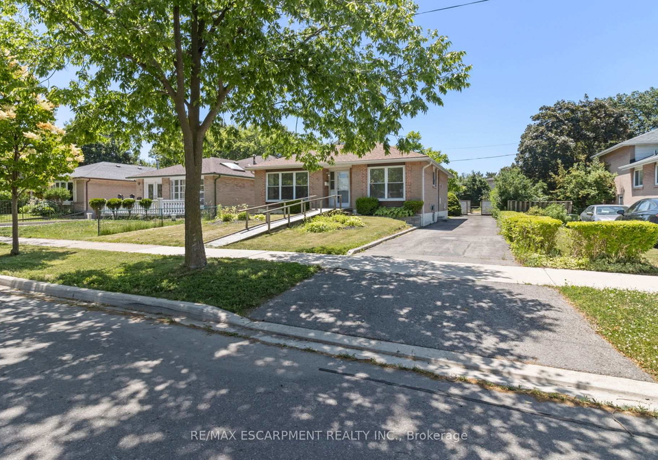 43-murchison-crescent-etobicoke-ontario-w12259342