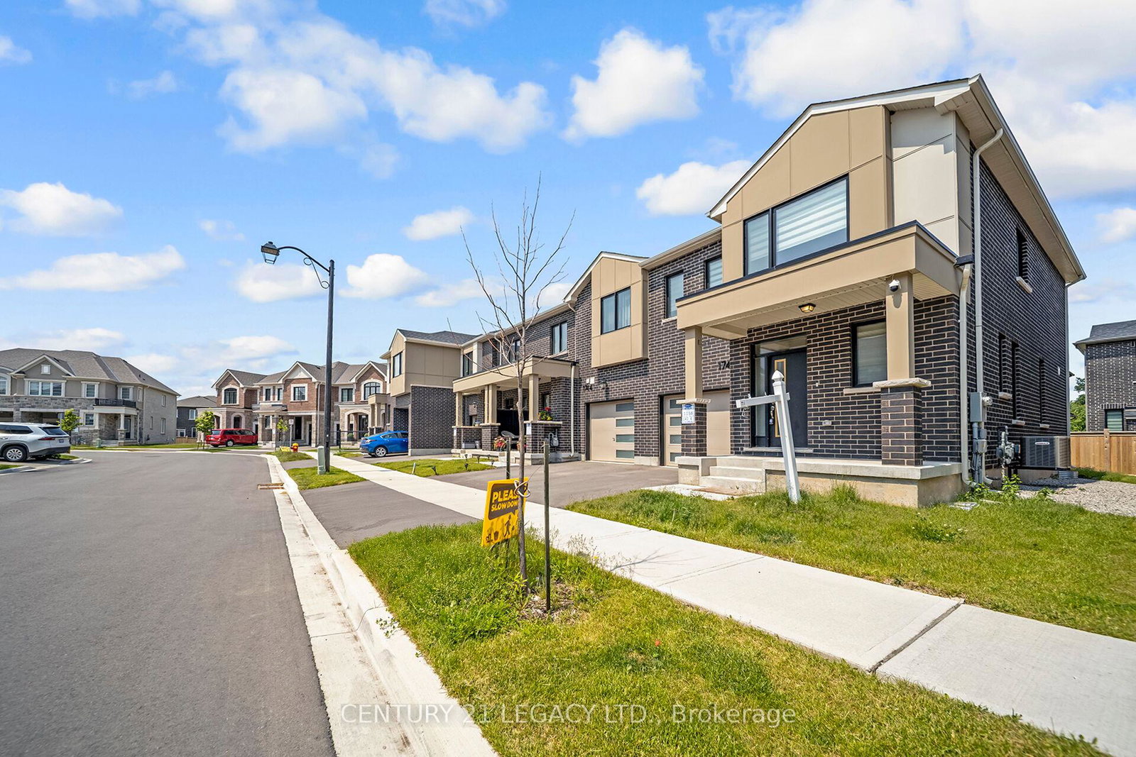 1742-thames-circle-milton-ontario-w12259443