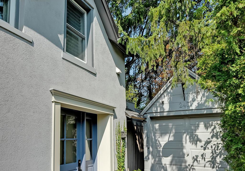 247-trafalgar-road-oakville-ontario-w12259678