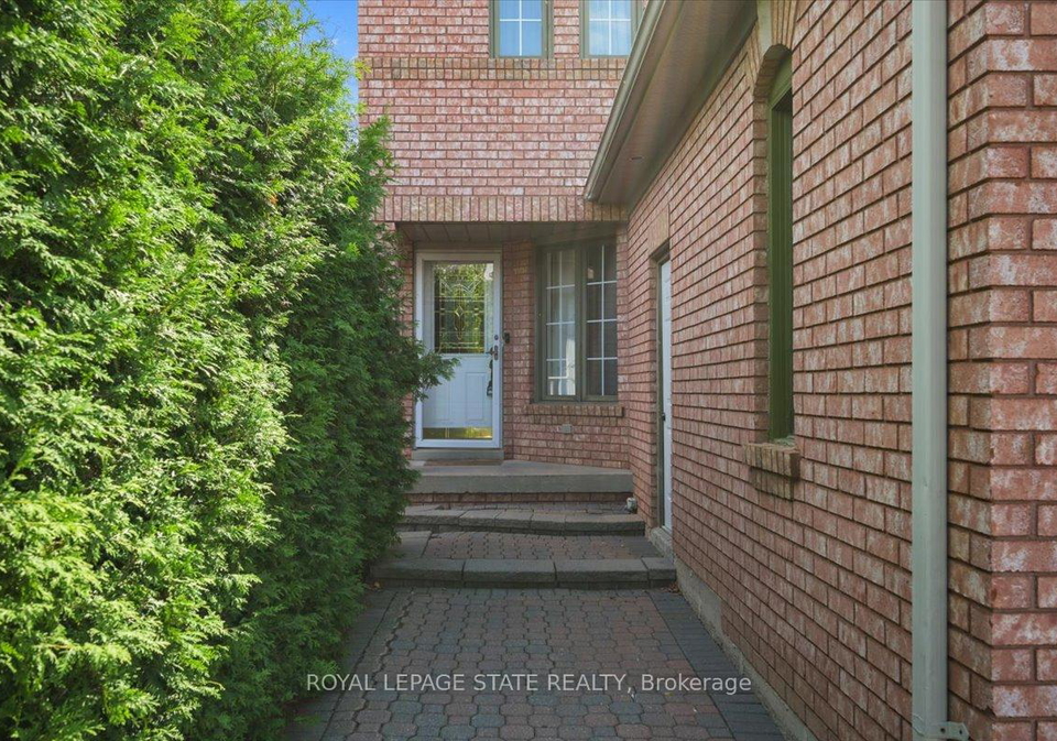 6911-bansbridge-crescent-mississauga-ontario-w12259833