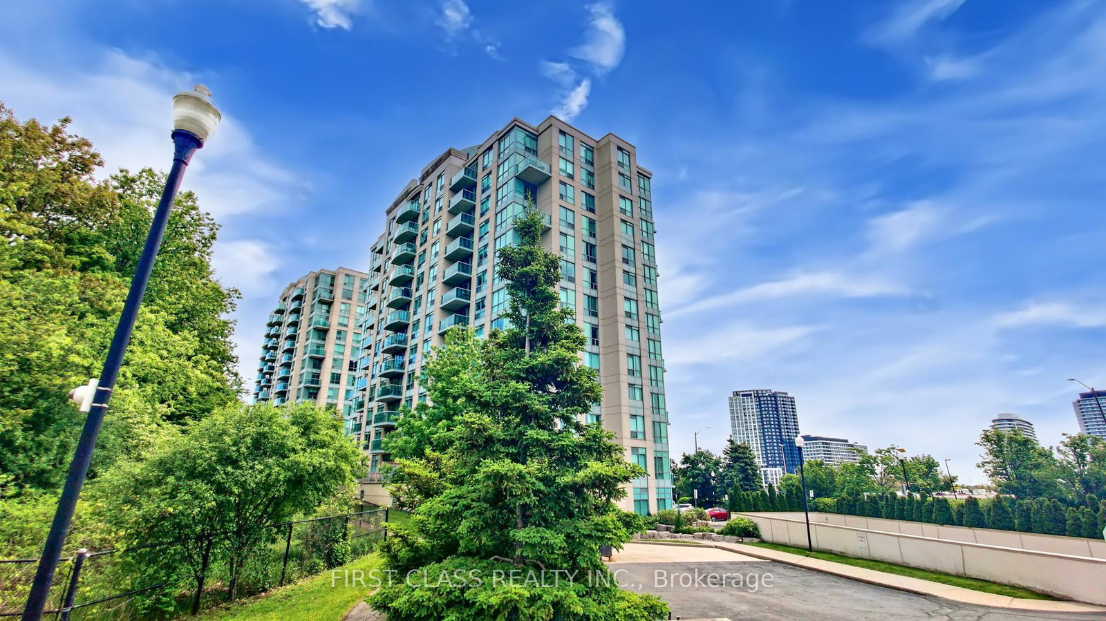 2585-erin-centre-boulevard-mississauga-ontario-w12259974