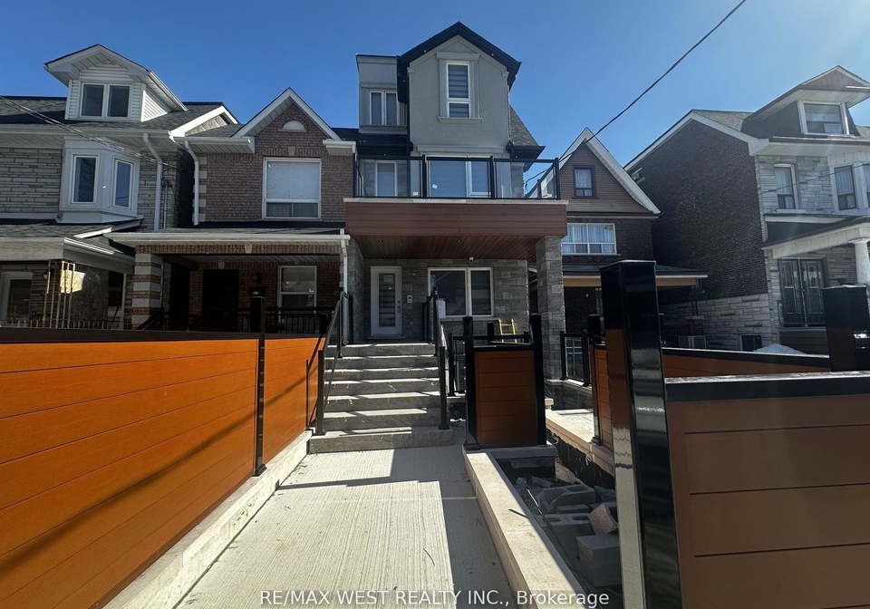 431-concord-avenue-toronto-ontario-w12260112