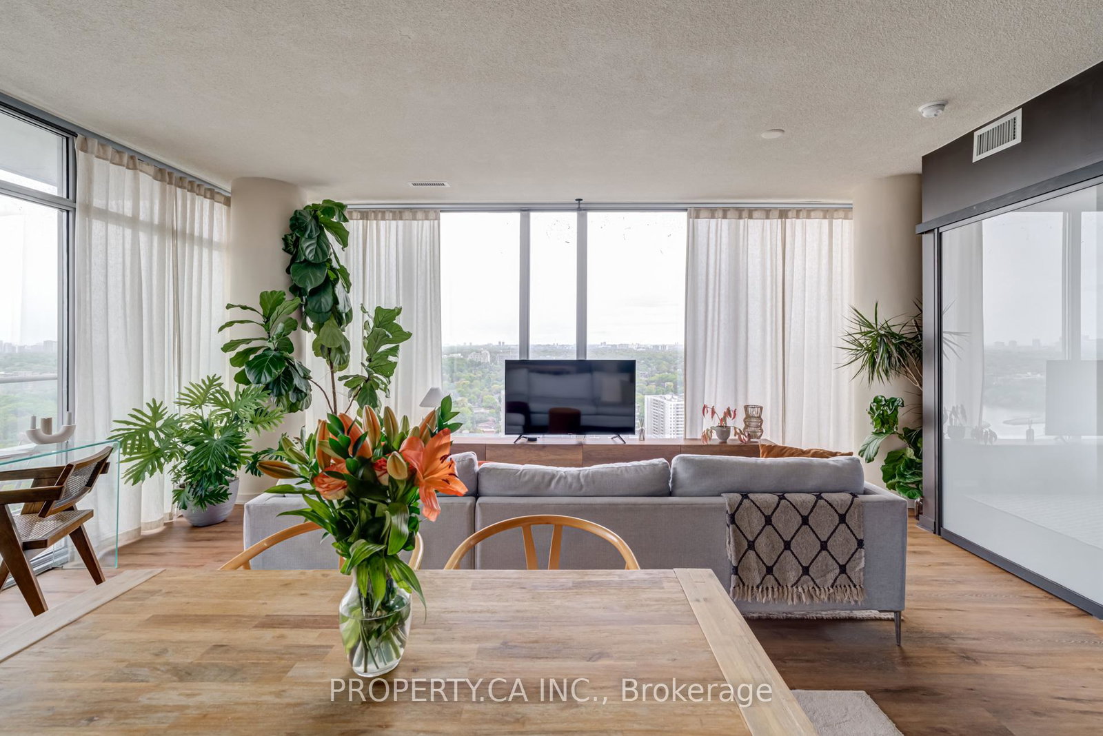 105-the-queensway-toronto-ontario-w12260164