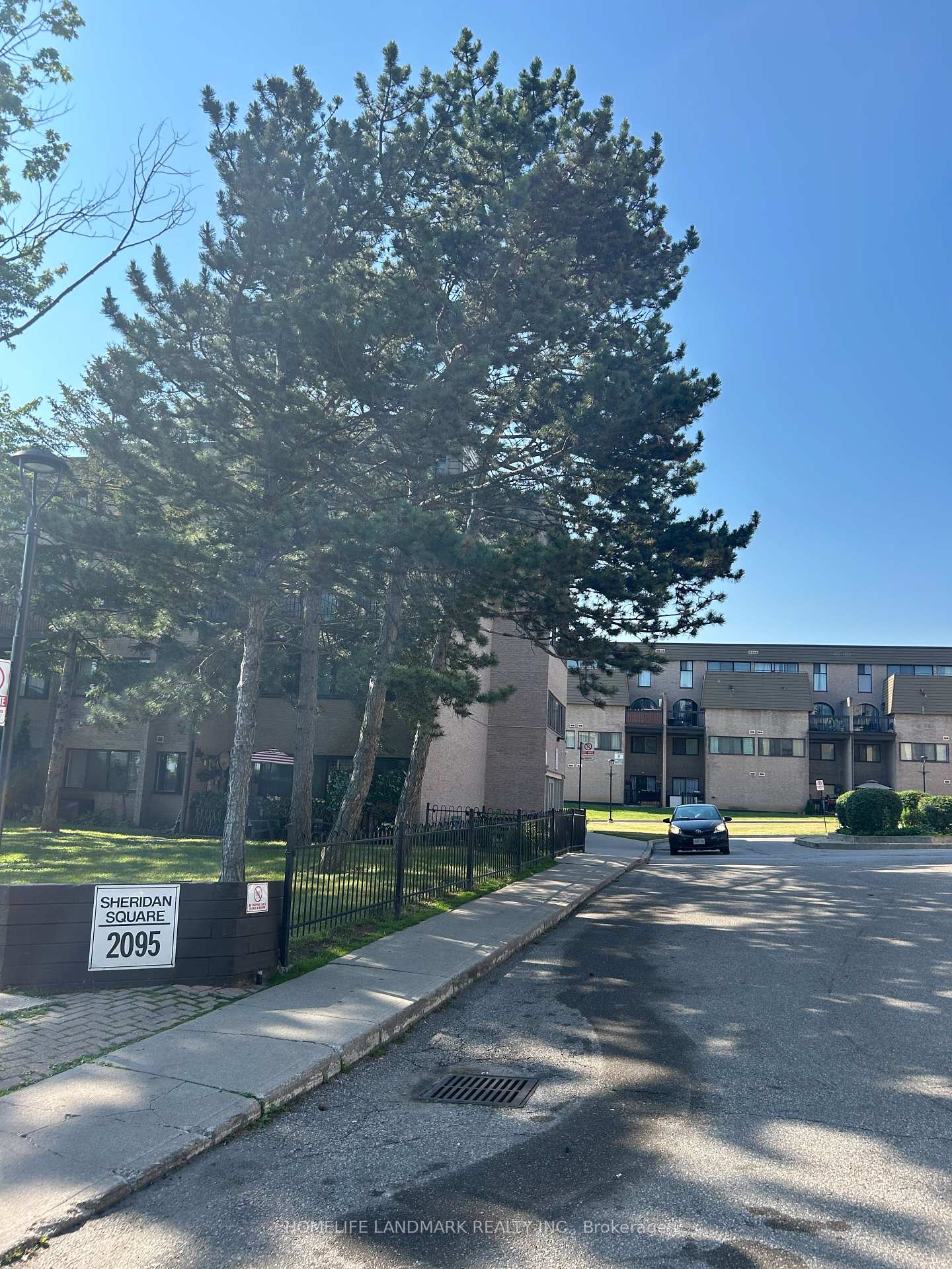 2095-roche-court-mississauga-ontario-w12260246