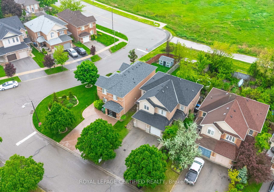 4-hesketh-court-caledon-ontario-w12260407