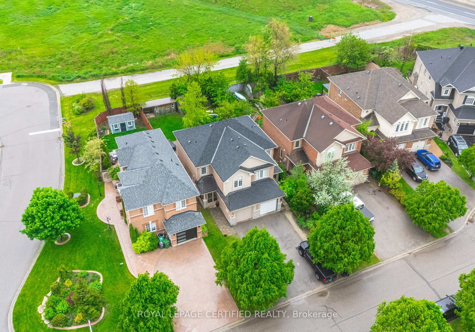 4-hesketh-court-caledon-ontario-w12260407