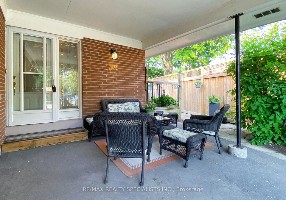1185-saturnia-crescent-w-mississauga-ontario-w12260535