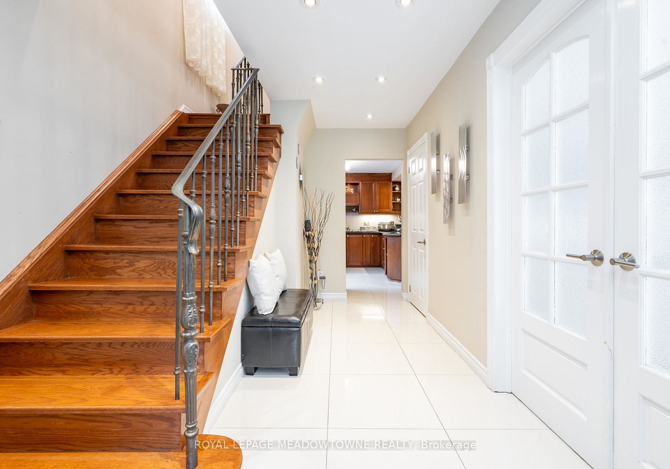 1559-northmount-avenue-mississauga-ontario-w12260679