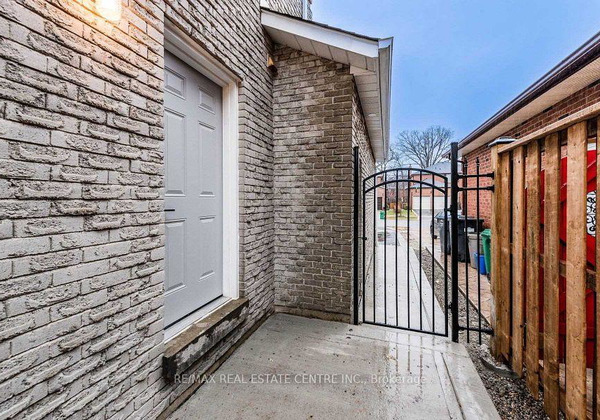 4233-regency-drive-mississauga-ontario-w12260959