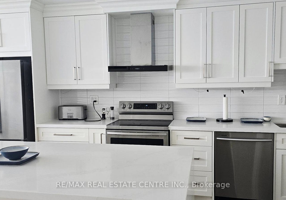 2263-marine-drive-oakville-ontario-w12261348
