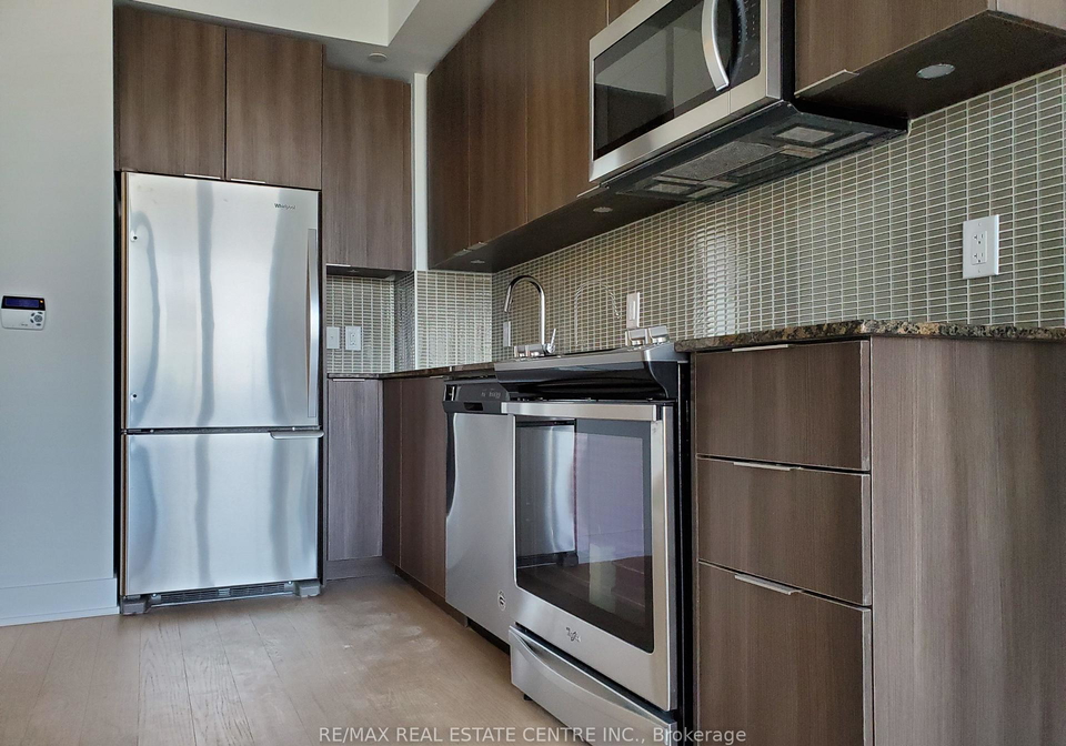 30-shore-breeze-drive-etobicoke-ontario-w12261437