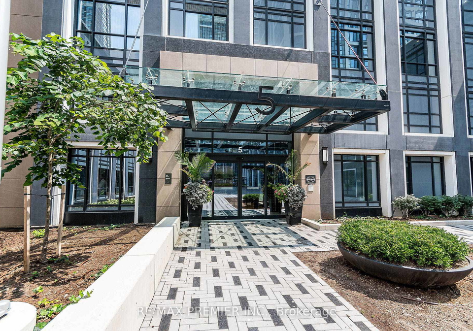 5-mabelle-avenue-etobicoke-ontario-w12261482