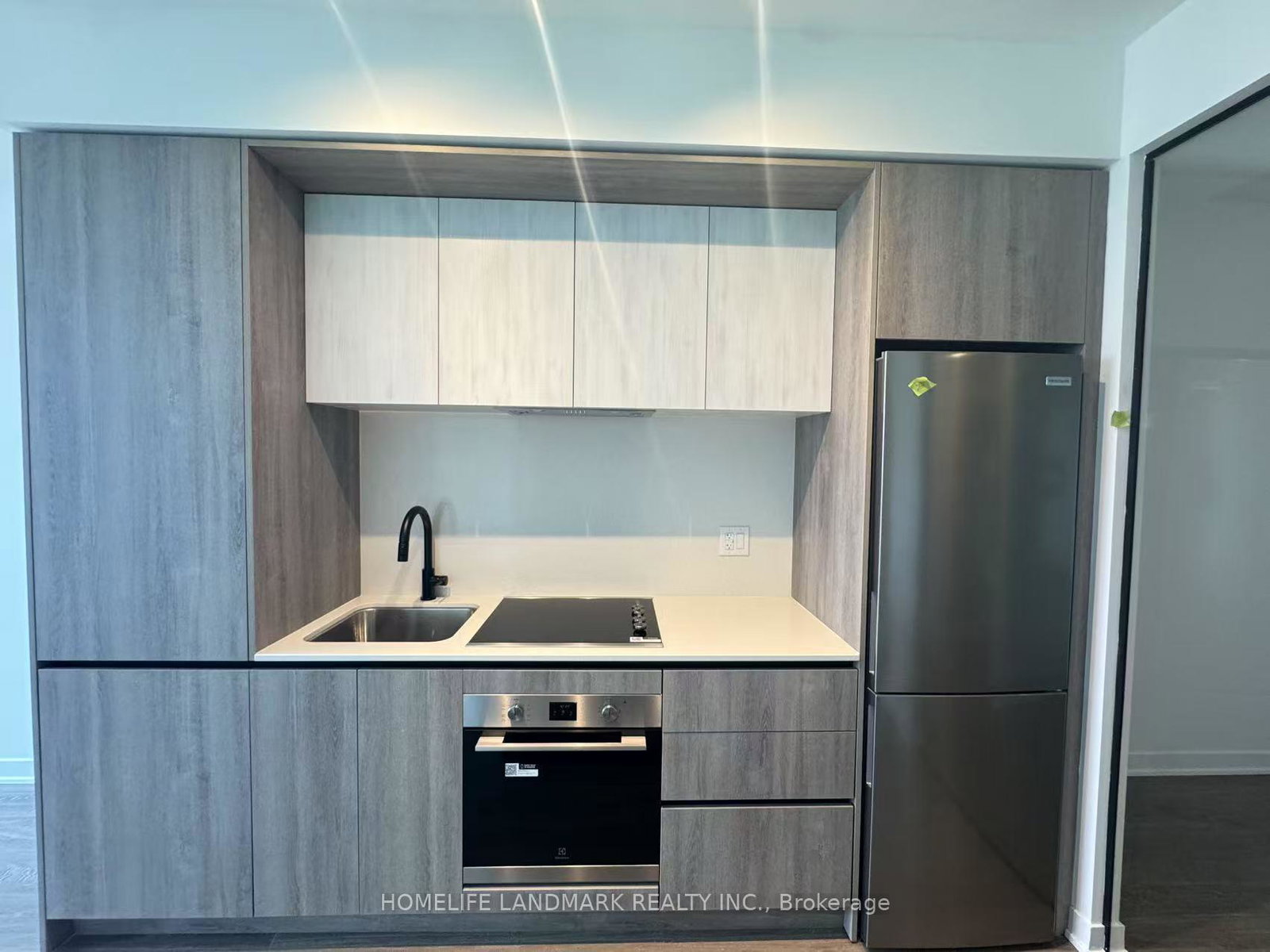 2495-eglinton-avenue-mississauga-ontario-w12261492