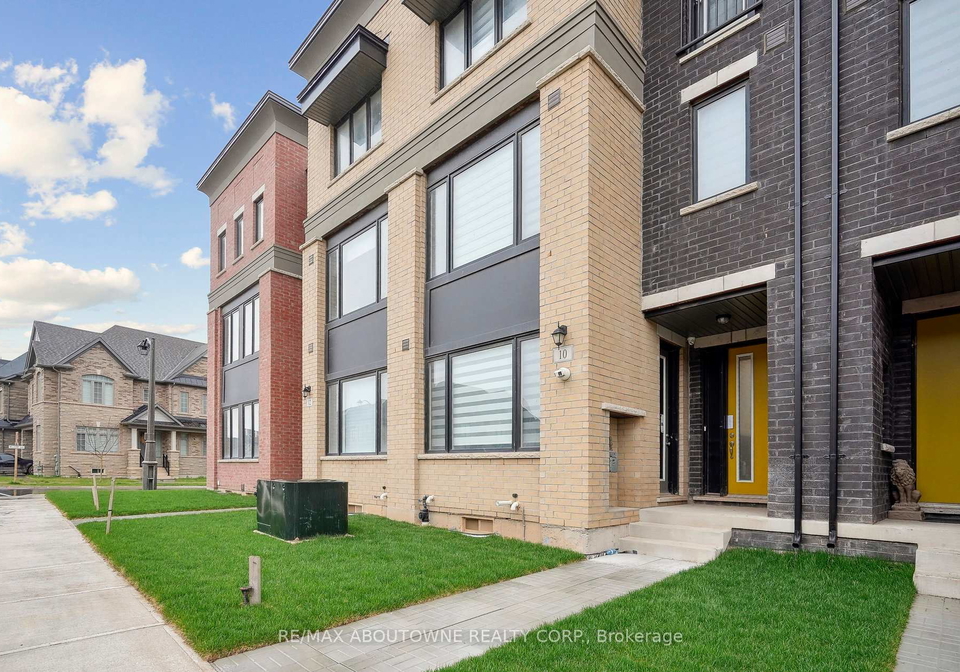 10-marvin-avenue-oakville-ontario-w12261717