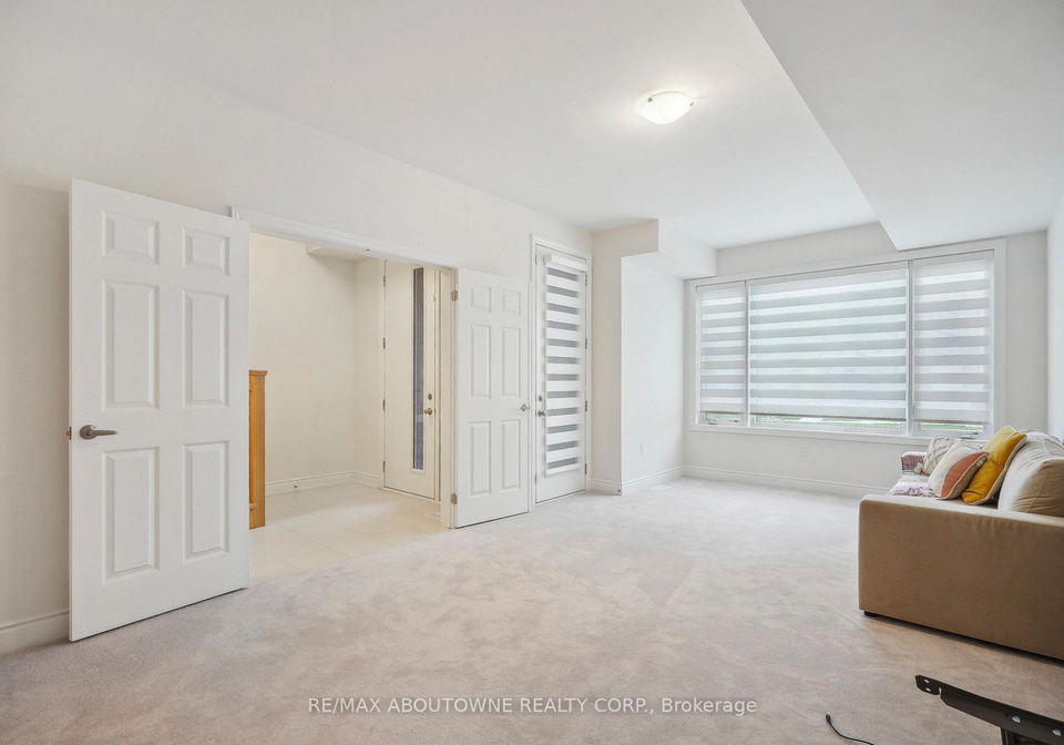 10-marvin-avenue-oakville-ontario-w12261717