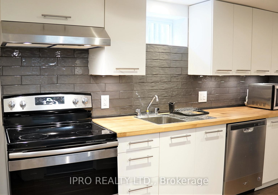 31-rotherham-avenue-toronto-ontario-w12261736