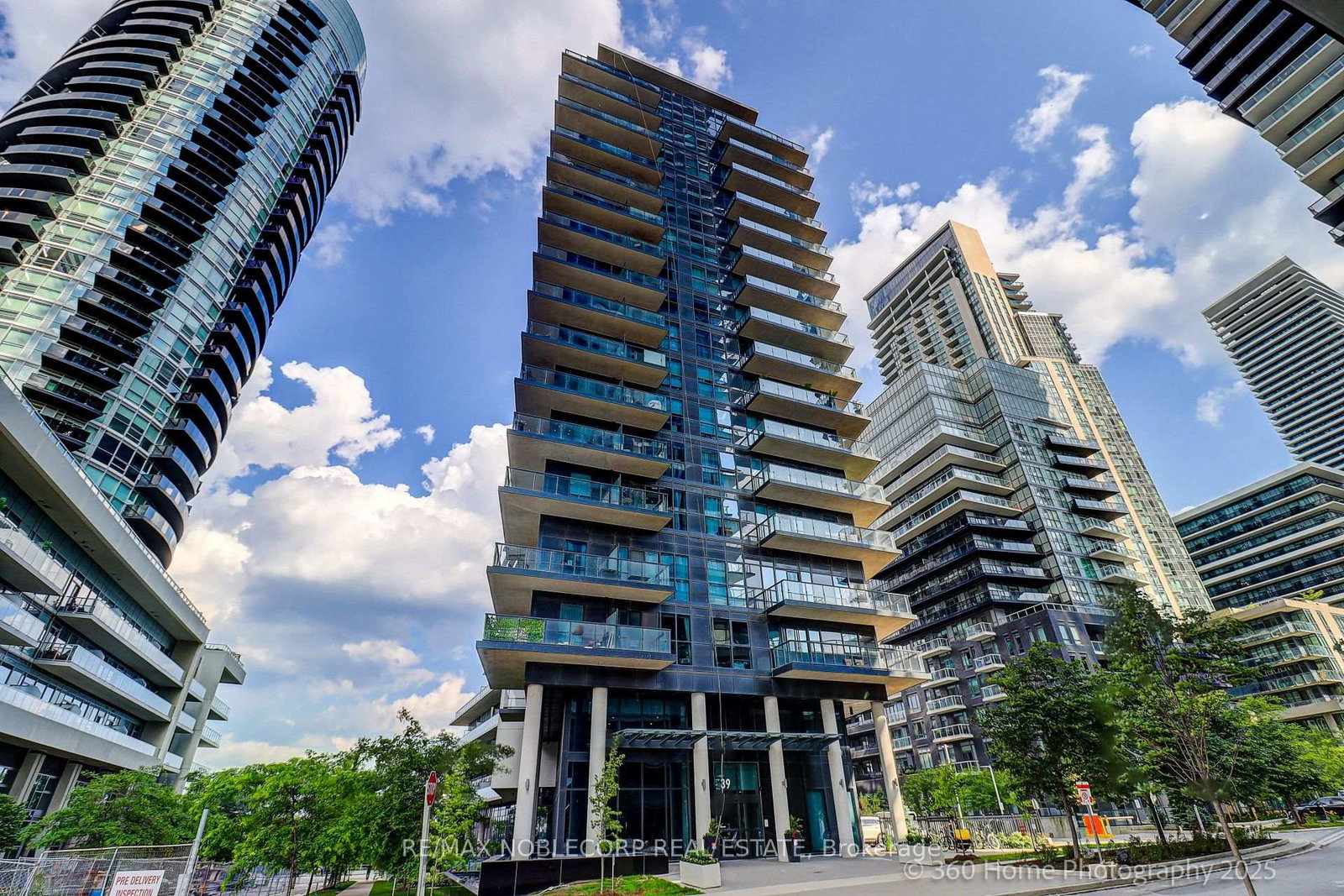 39-annie-craig-drive-etobicoke-ontario-w12262041