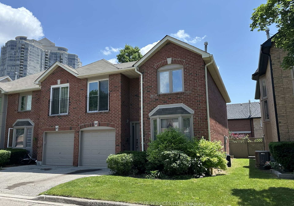 4635-regents-terrace-mississauga-ontario-w12262193