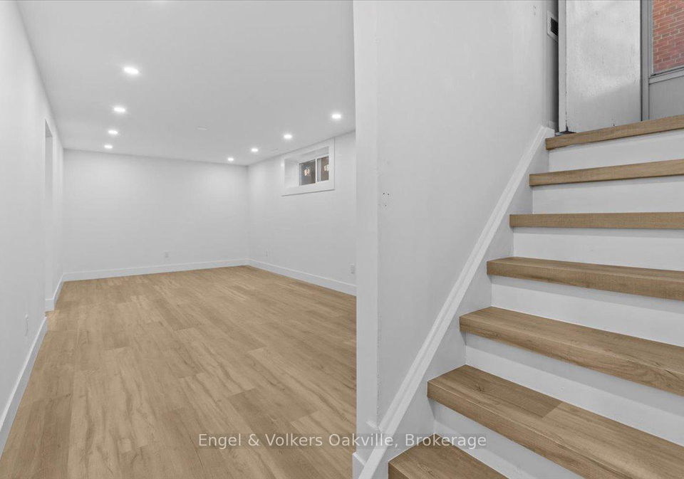 939-glencairn-avenue-north-york-ontario-w12262387