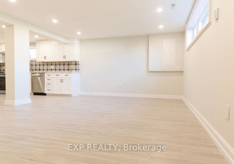 1046-caven-street-mississauga-ontario-w12262898