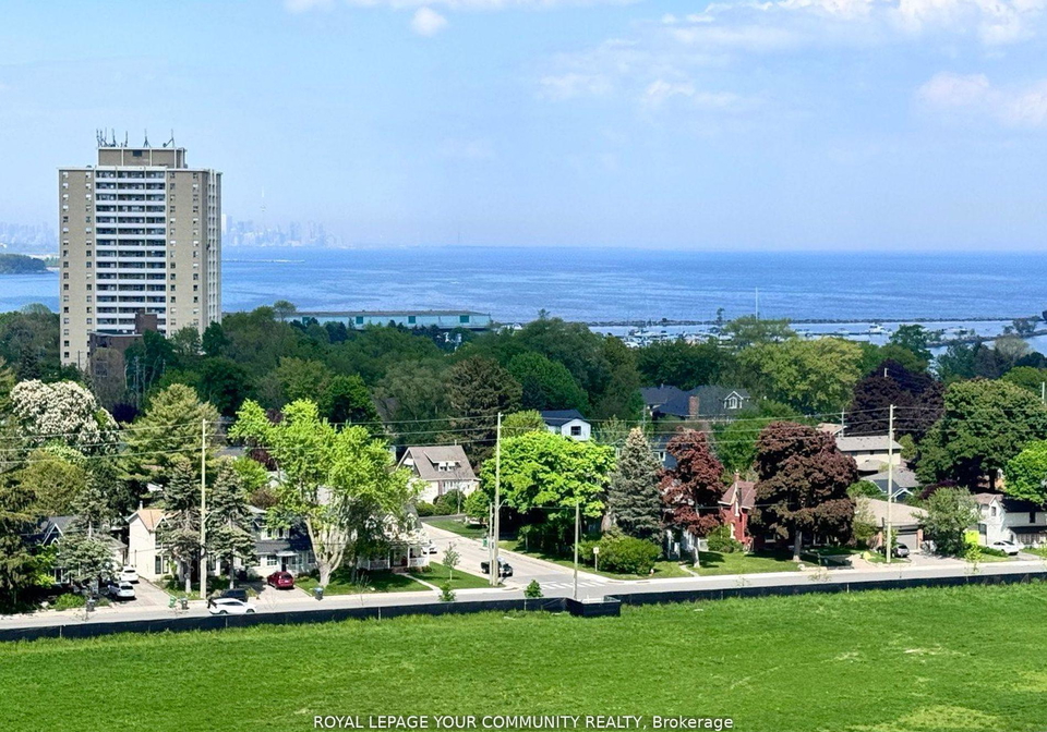220-missinnihe-way-mississauga-ontario-w12262932
