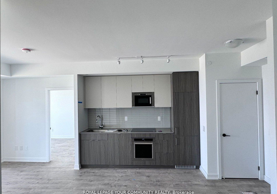 220-missinnihe-way-mississauga-ontario-w12262932