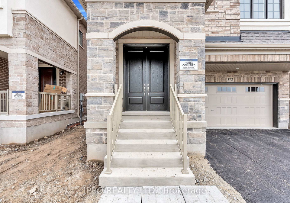 372-bergamot-avenue-milton-ontario-w12263134