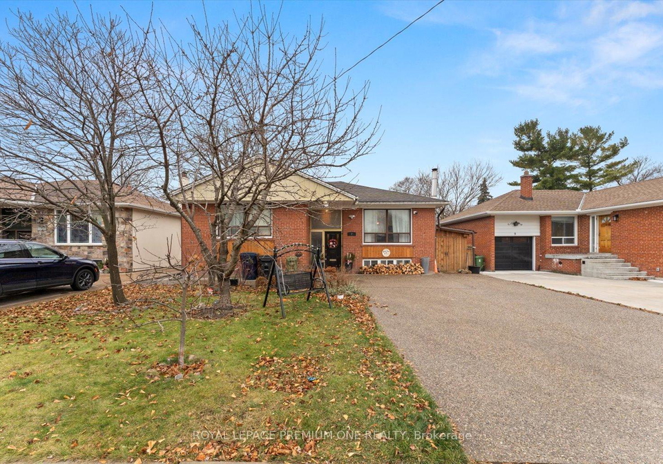 7-north-heights-road-etobicoke-ontario-w12263341