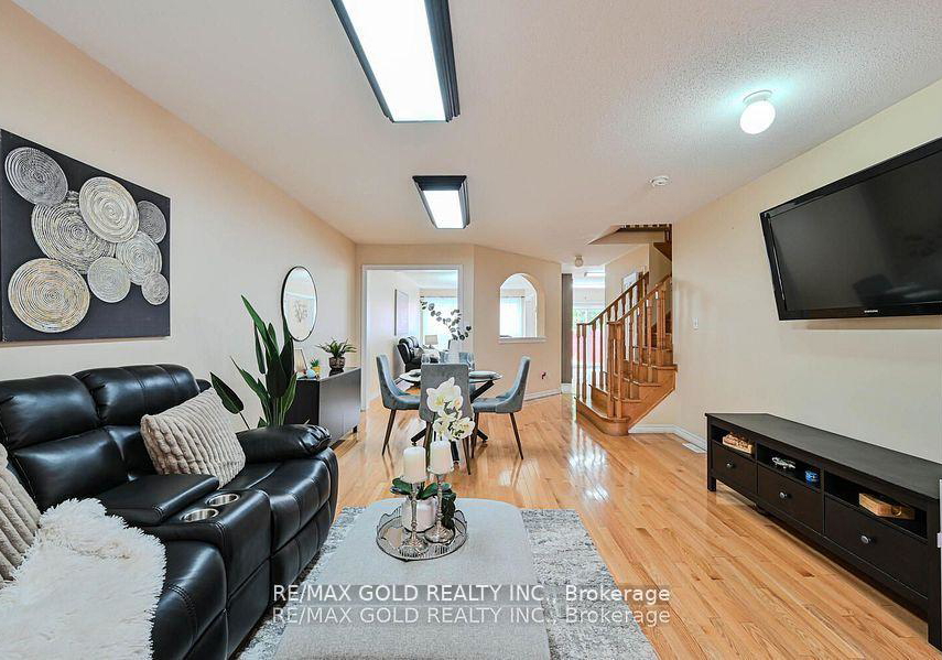 11-caversham-drive-brampton-ontario-w12264071