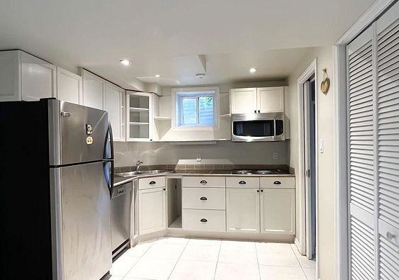 313-bronte-road-e-oakville-ontario-w12264151