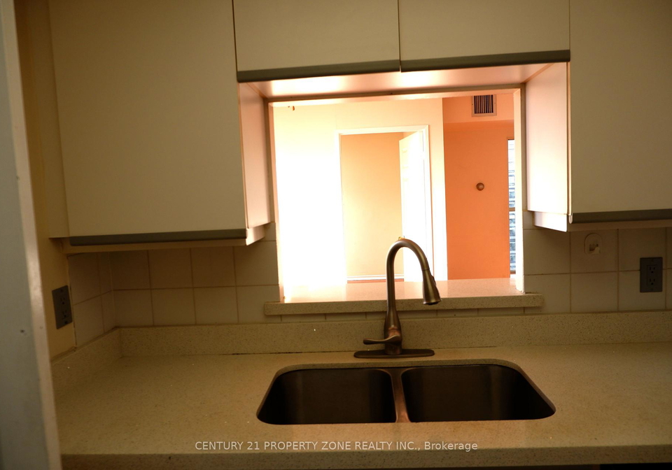 285-enfield-place-mississauga-ontario-w12264313