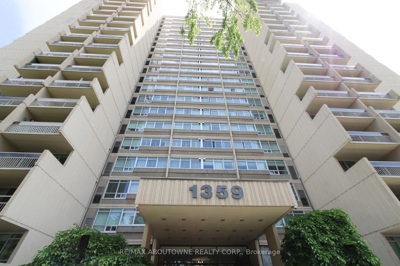 1359-white-oaks-boulevard-oakville-ontario-w12265017