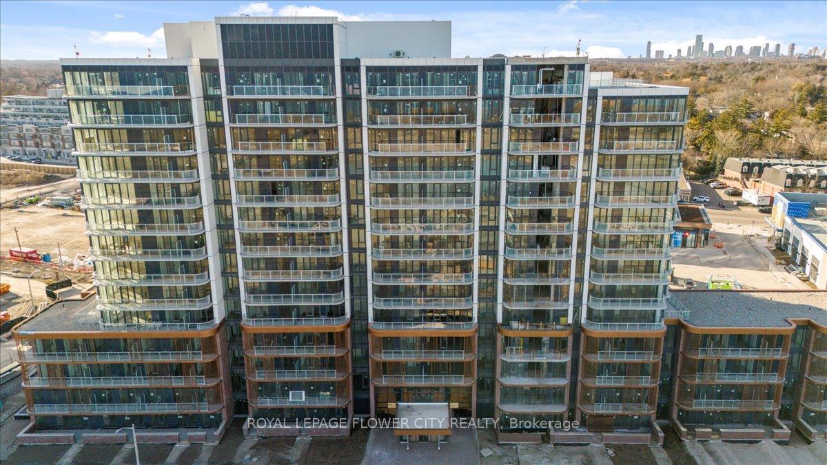 220-missinnihe-way-mississauga-ontario-w12265440