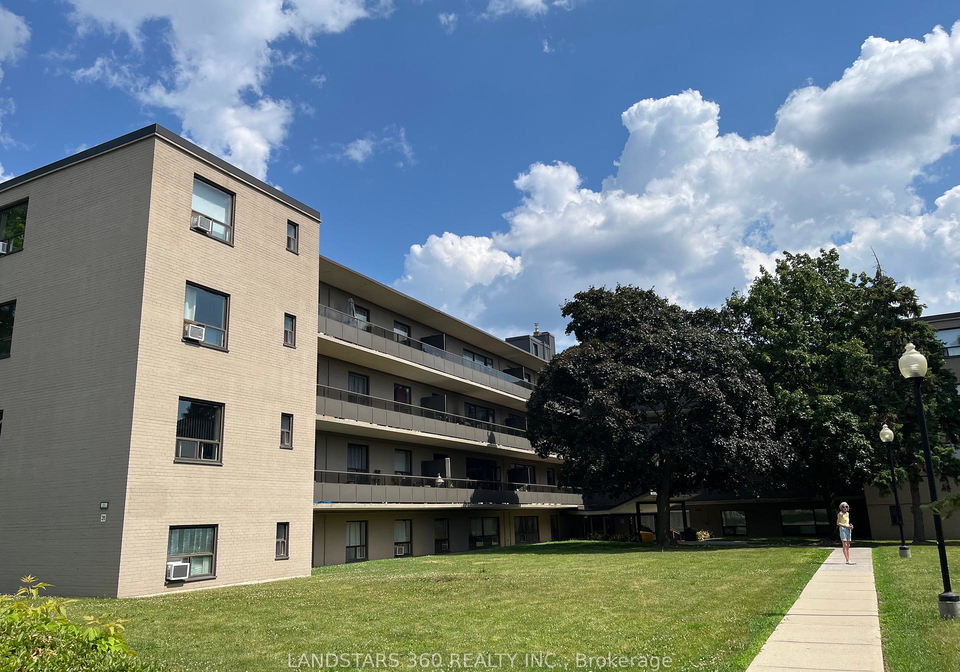 31-paxtonia-boulevard-york-ontario-w12265495