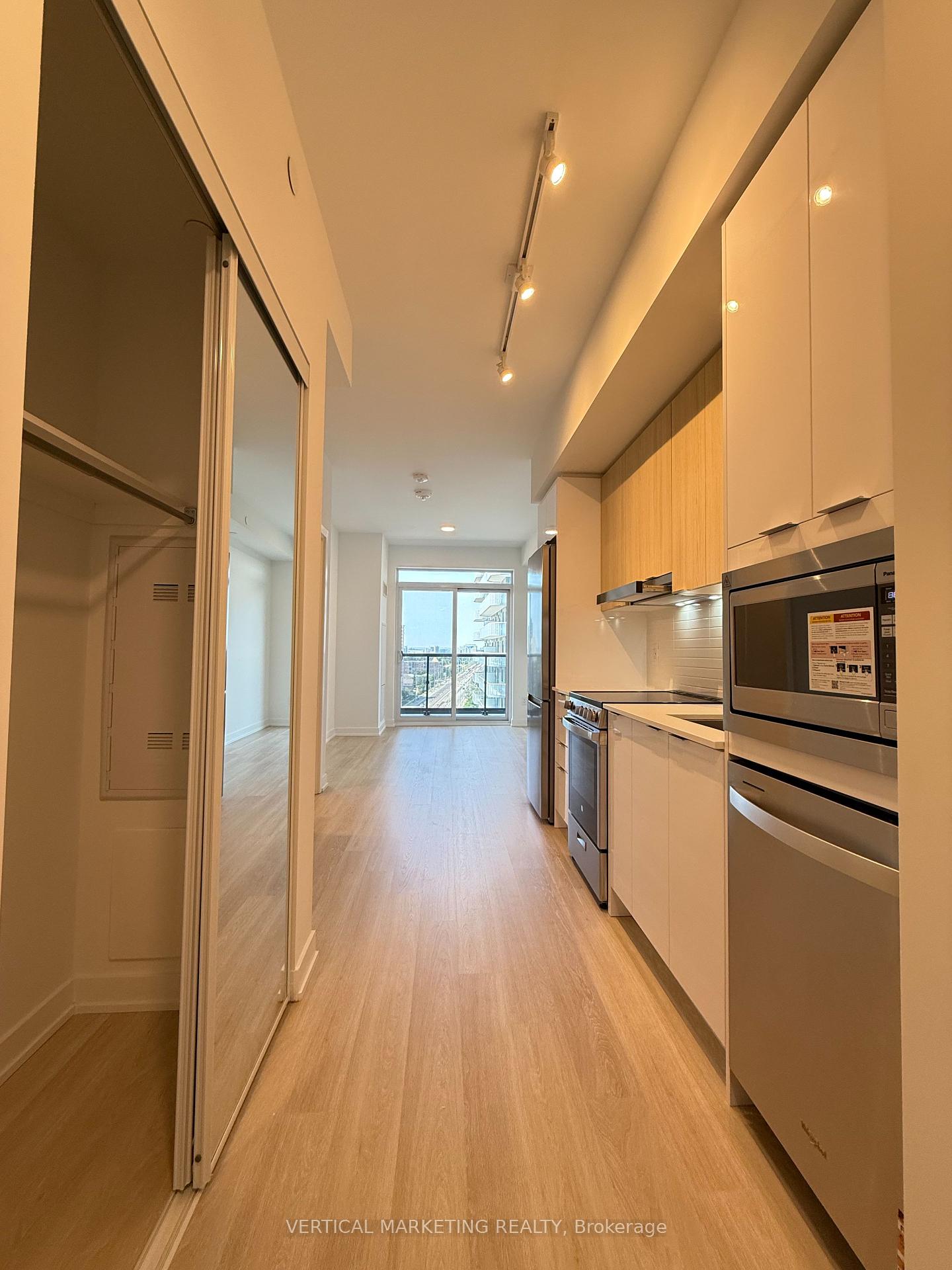 5105-hurontario-street-mississauga-ontario-w12265606