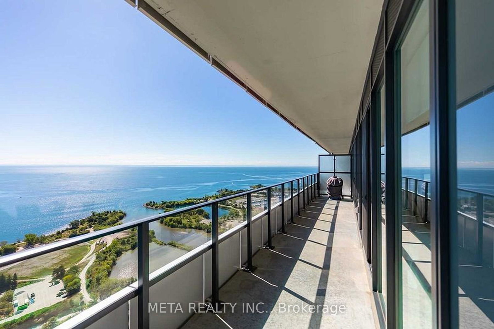 30-shore-breeze-drive-etobicoke-ontario-w12265710
