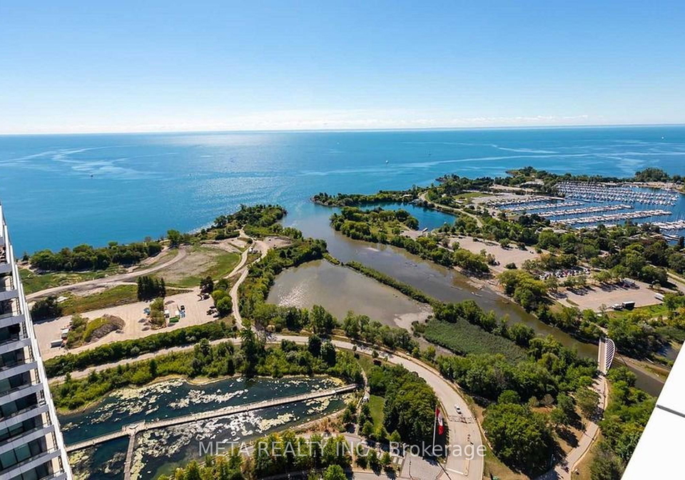 30-shore-breeze-drive-etobicoke-ontario-w12265710