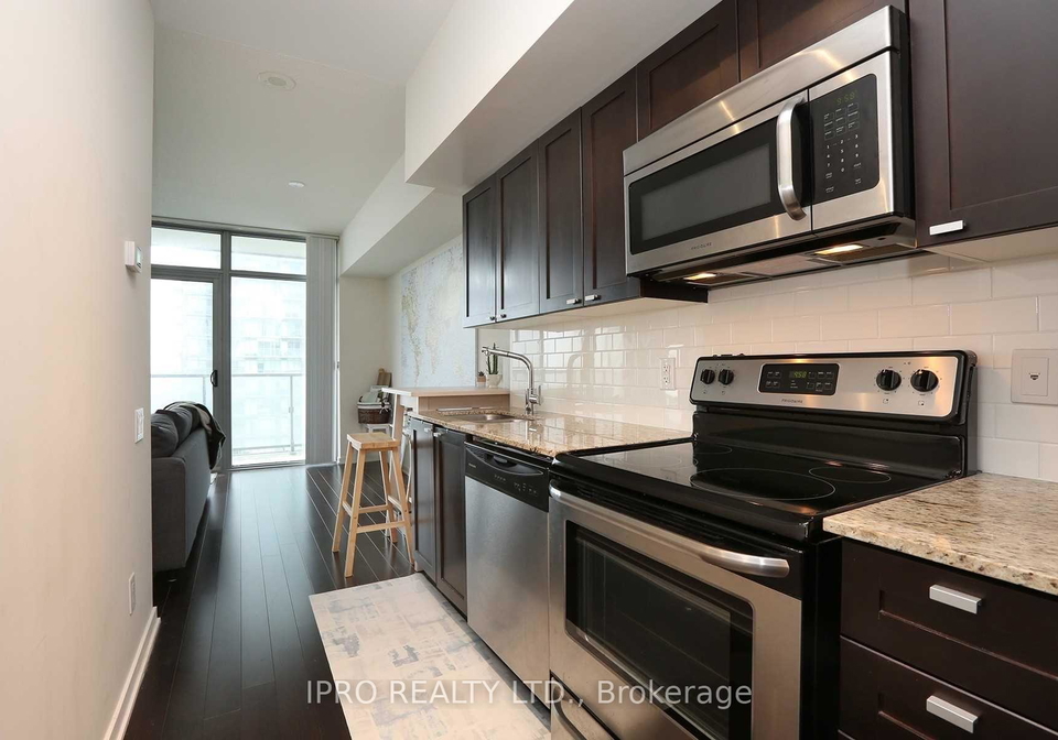 105-the-queensway-avenue-toronto-ontario-w12265802