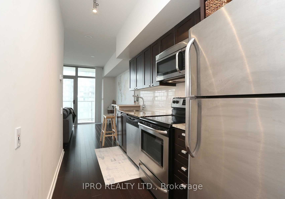 105-the-queensway-avenue-toronto-ontario-w12265802