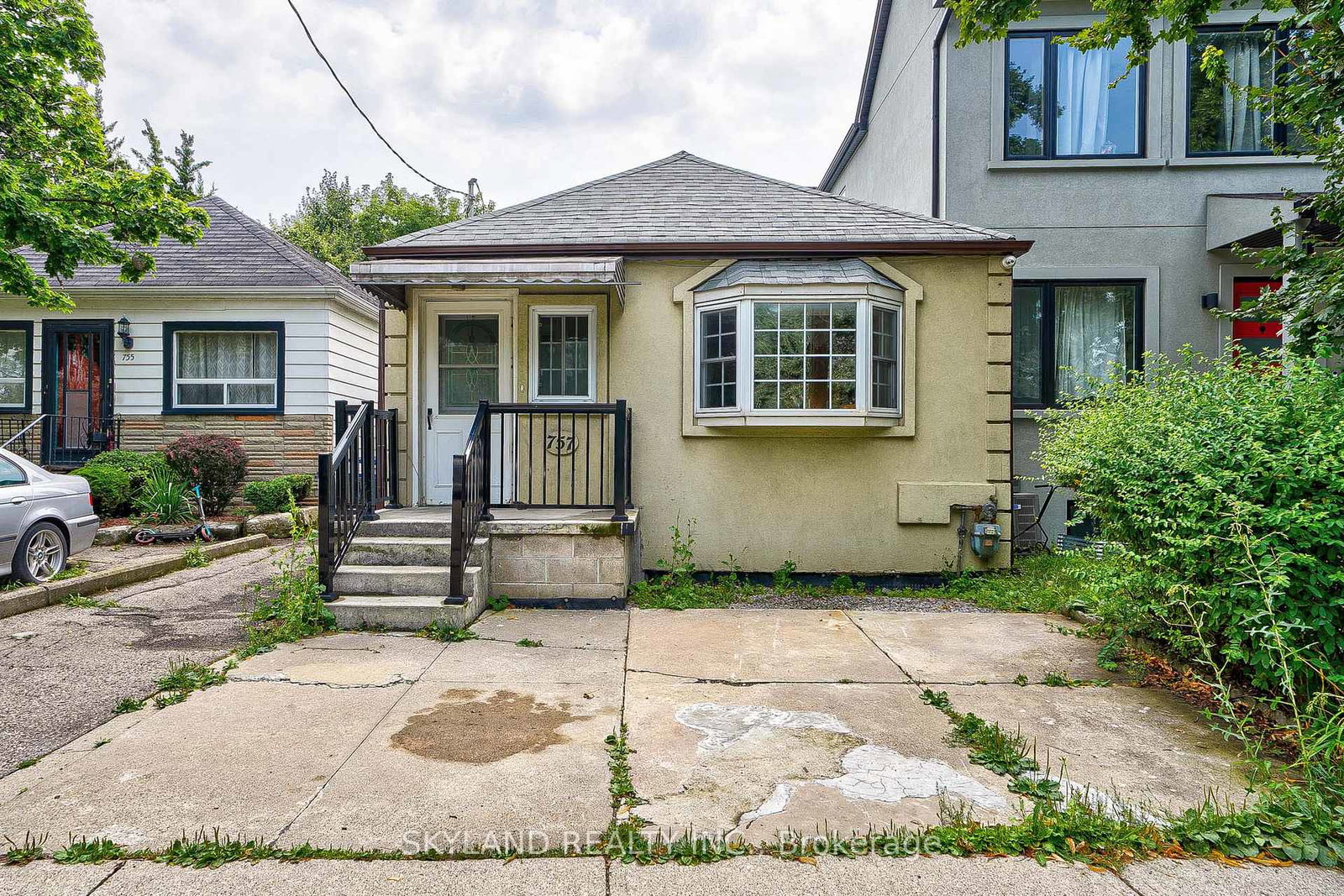 757-oxford-street-etobicoke-ontario-w12265828